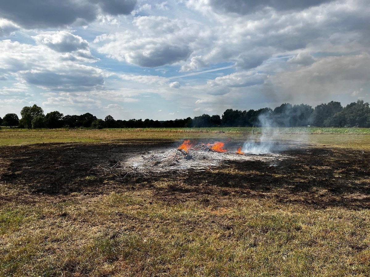 FW Kranenburg: Flächenbrand