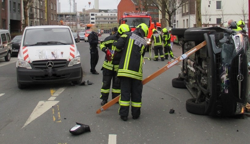 POL-MS: Fehler beim Fahrstreifenwechsel - Unfall am Hansaring sorgt für Stau