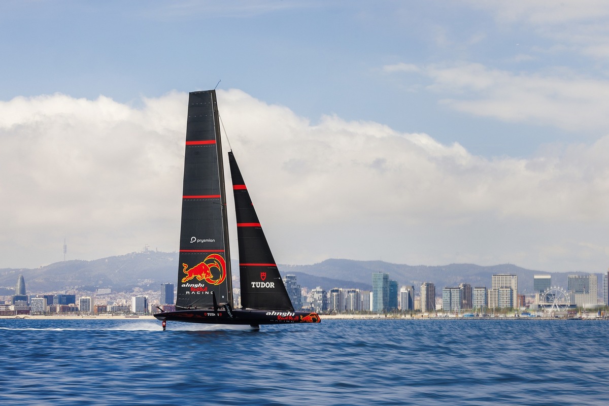 [37. AMERICA&#039;S CUP] LAUFEN offizieller Sponsor von Alinghi Red Bull Racing