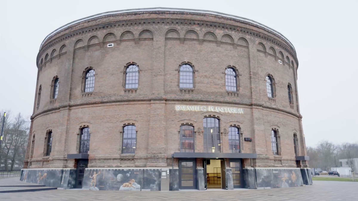 „Himmelsmaschine“: MDR-Doku über das neue Super-Planetarium von Halle