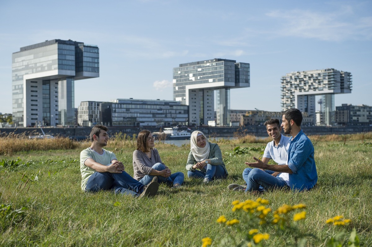 NRWege Leuchttürme: DAAD und Land fördern zwölf Hochschulprojekte zur Integration von geflüchteten Studierenden in den Arbeitsmarkt | DAAD-Pressemitteilung Nr. 6