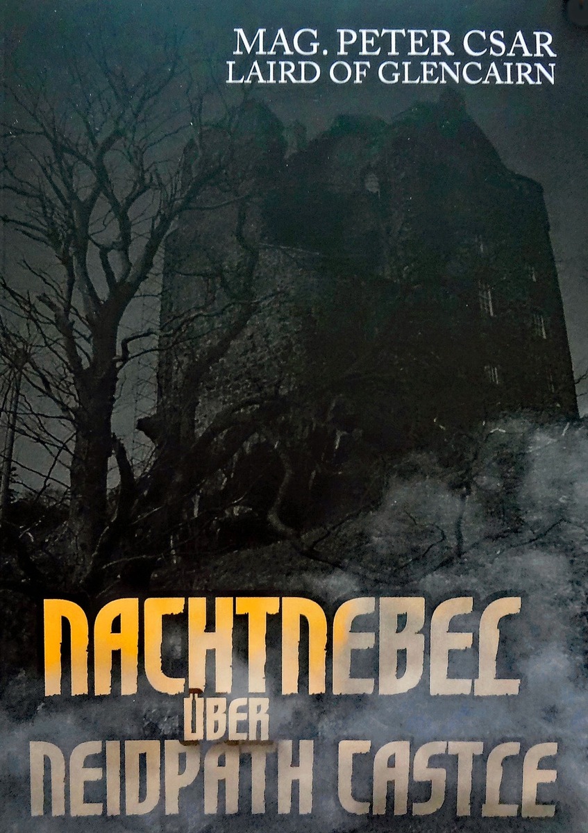 Nachtnebel über Neidpath Castle