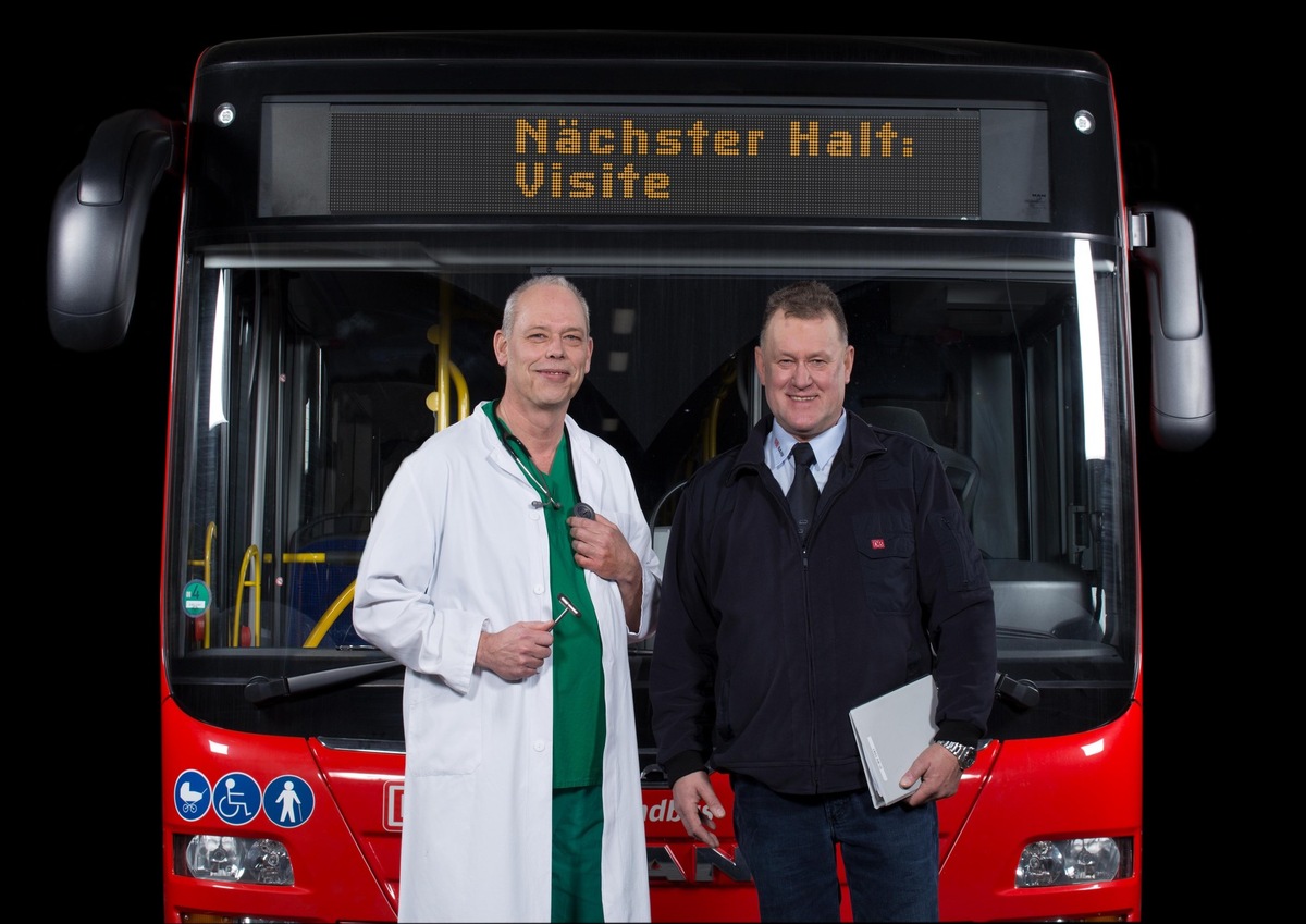 Da vorne sitzt ein Mensch: Forscher der Hochschule Fresenius legen Studie zum Image von Busfahrern vor