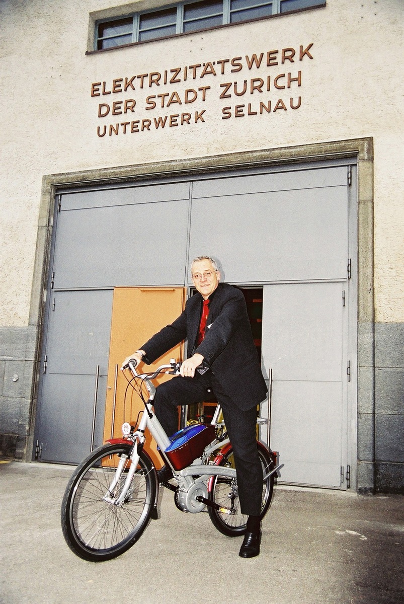 Elmar Ledergerber auf dem E-Bike