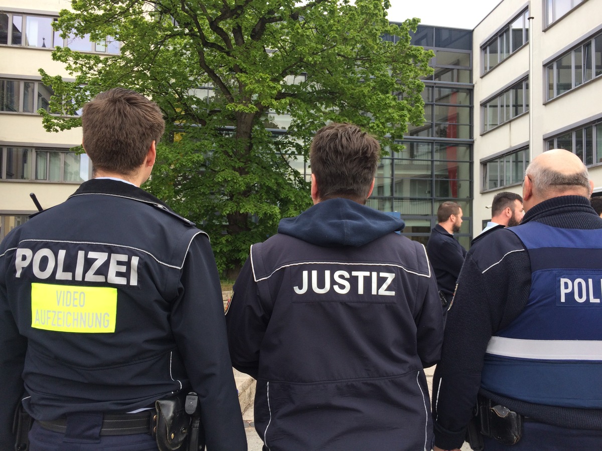 POL-PPWP: Polizeieinsatz am Justizzentrum