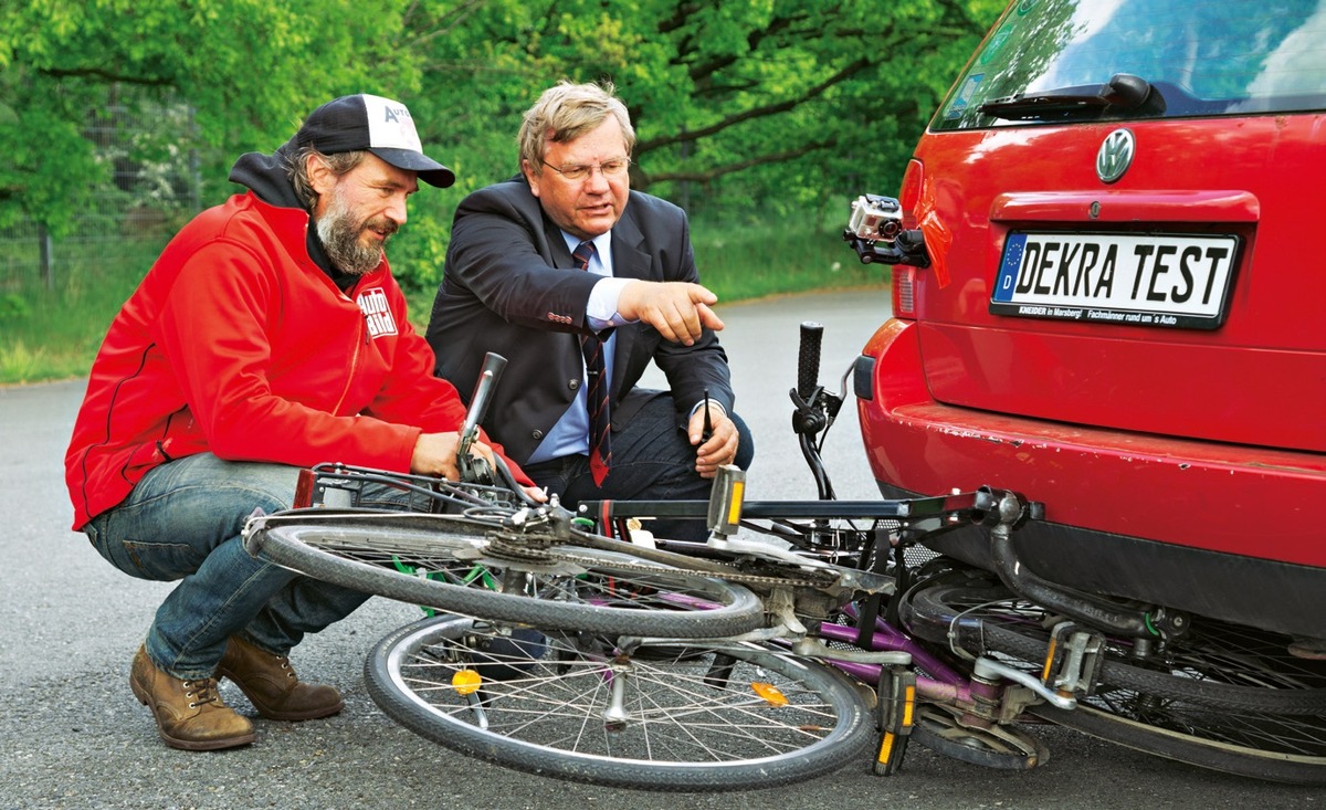 AUTO BILD-Test: Zwei von acht Fahrradträgern mit starken Sicherheitsmängeln