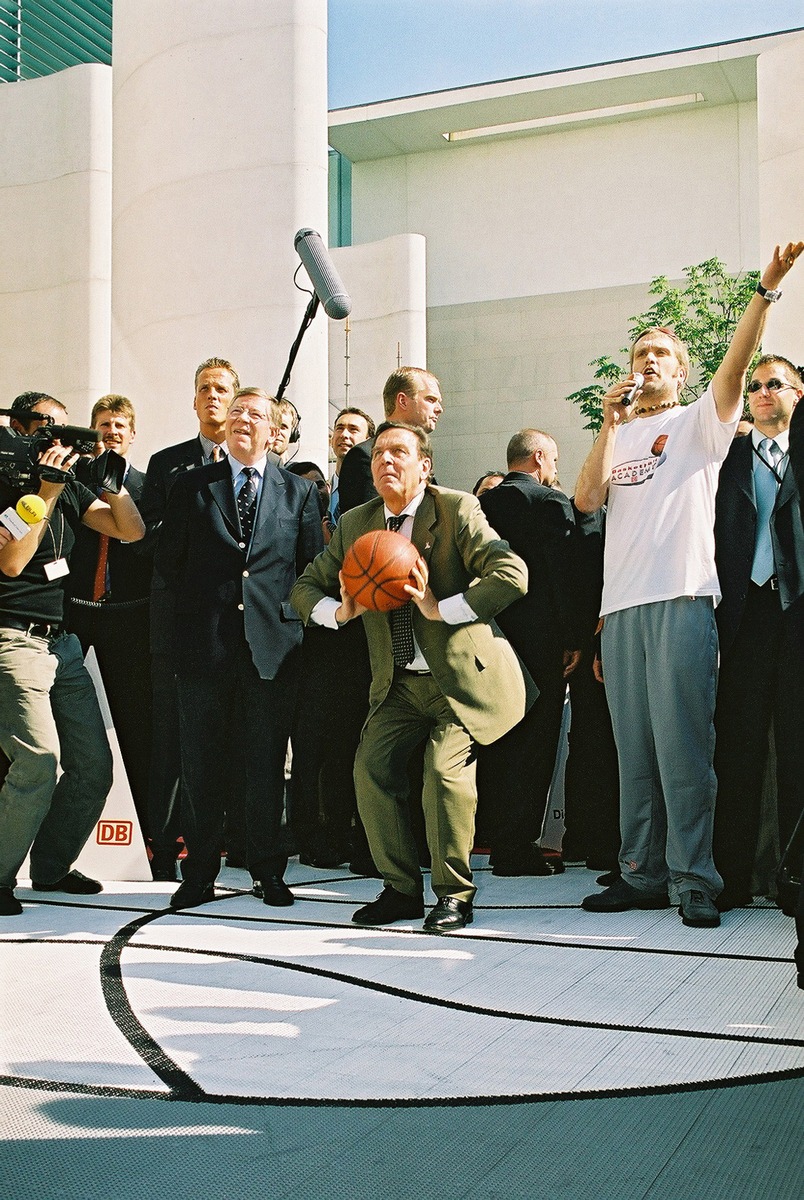 Basketball in Kanzlers Garten