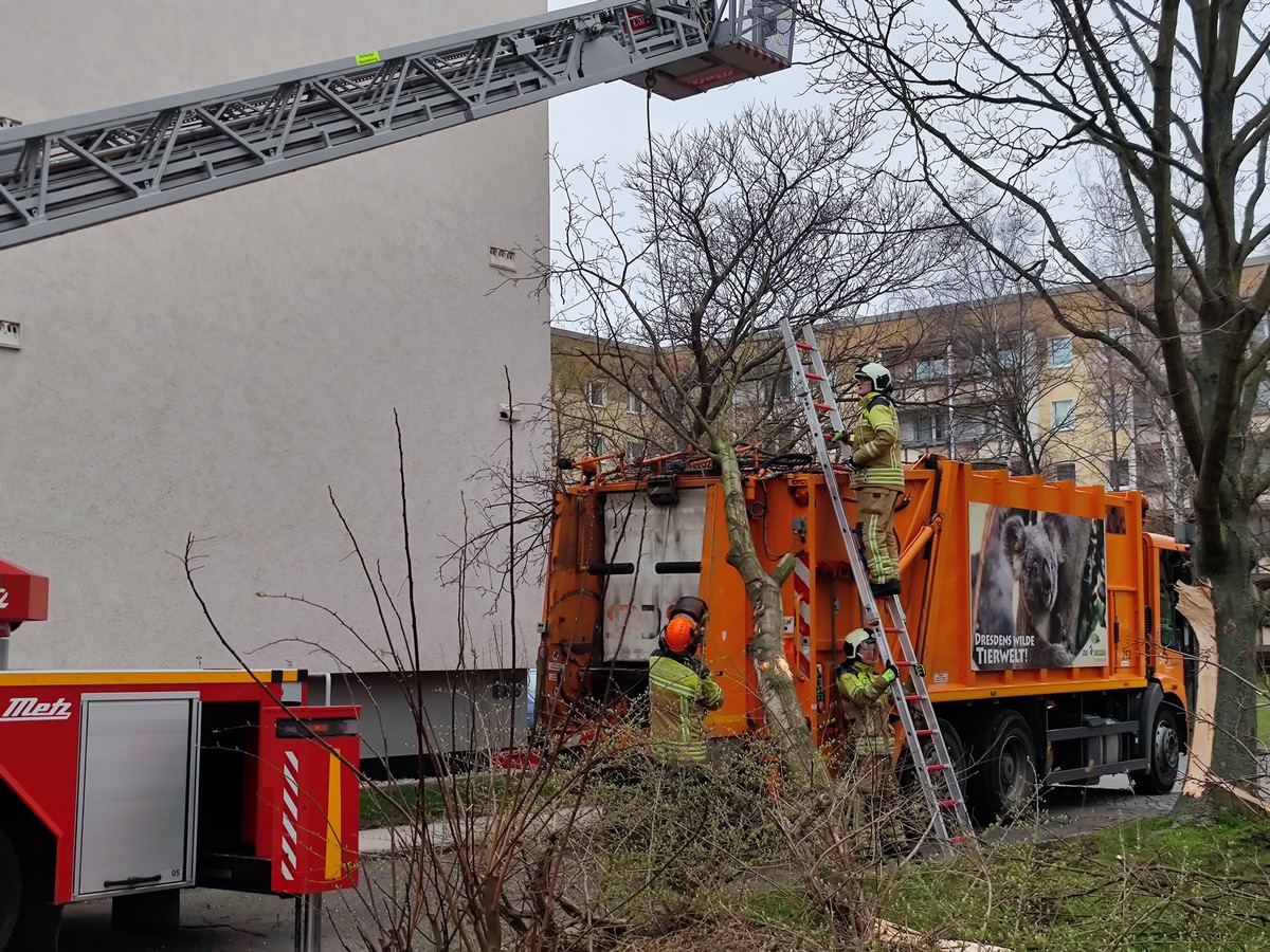 FW Dresden: Informationen zum Einsatzgeschehen der Feuerwehr Dresden vom 21. Februar 2023