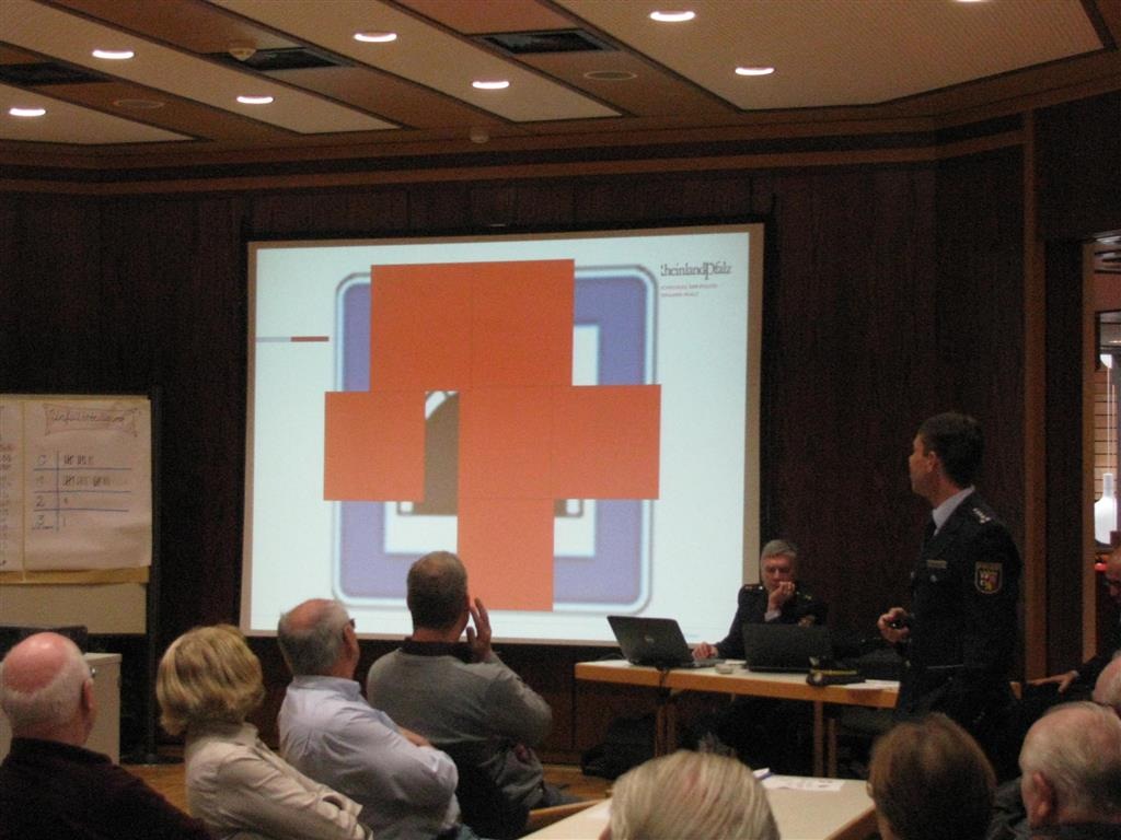 POL-PDKL: Präventionsveranstaltung &quot;Senioren im Straßenverkehr&quot; ein voller Erfolg/Polizei Landstuhl beteiligt sich an Demografiewoche