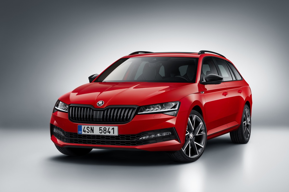 Bester Werterhalt der Mittelklasse: AUTO BILD ernennt SKODA SUPERB COMBI zum &#039;Wertmeister 2020&#039;