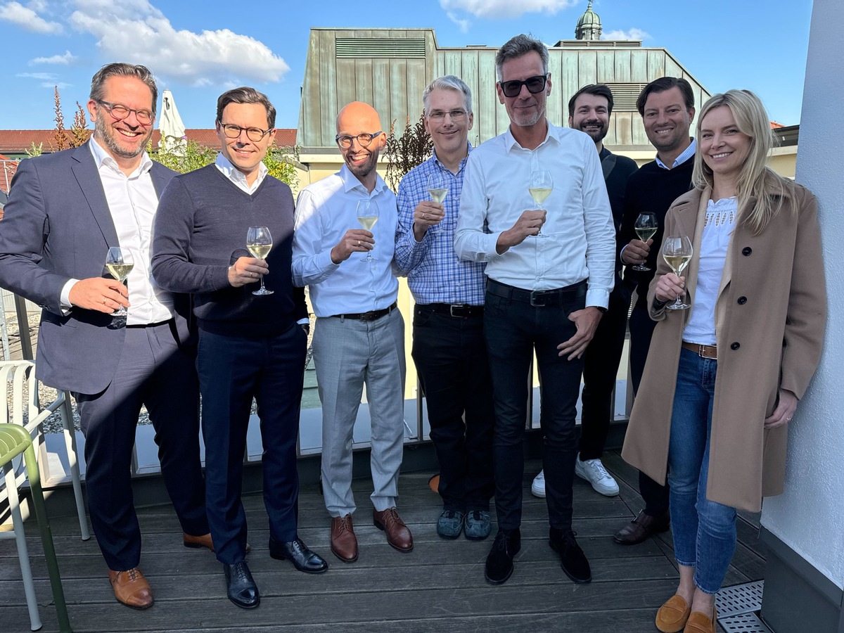 tecRacer und IT Capital Partners starten strategische Partnerschaft / tecRacer auf Wachstumskurs: Mit IT Capital Partners zur europäischen Expansion und AWS Thought Leadership