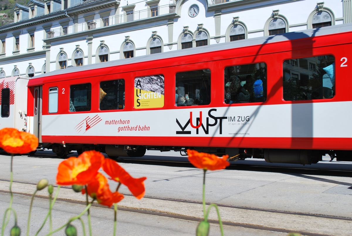 Rollende &quot;Aussichten&quot; - Kunst im Zug bei der Matterhorn Gotthard Bahn