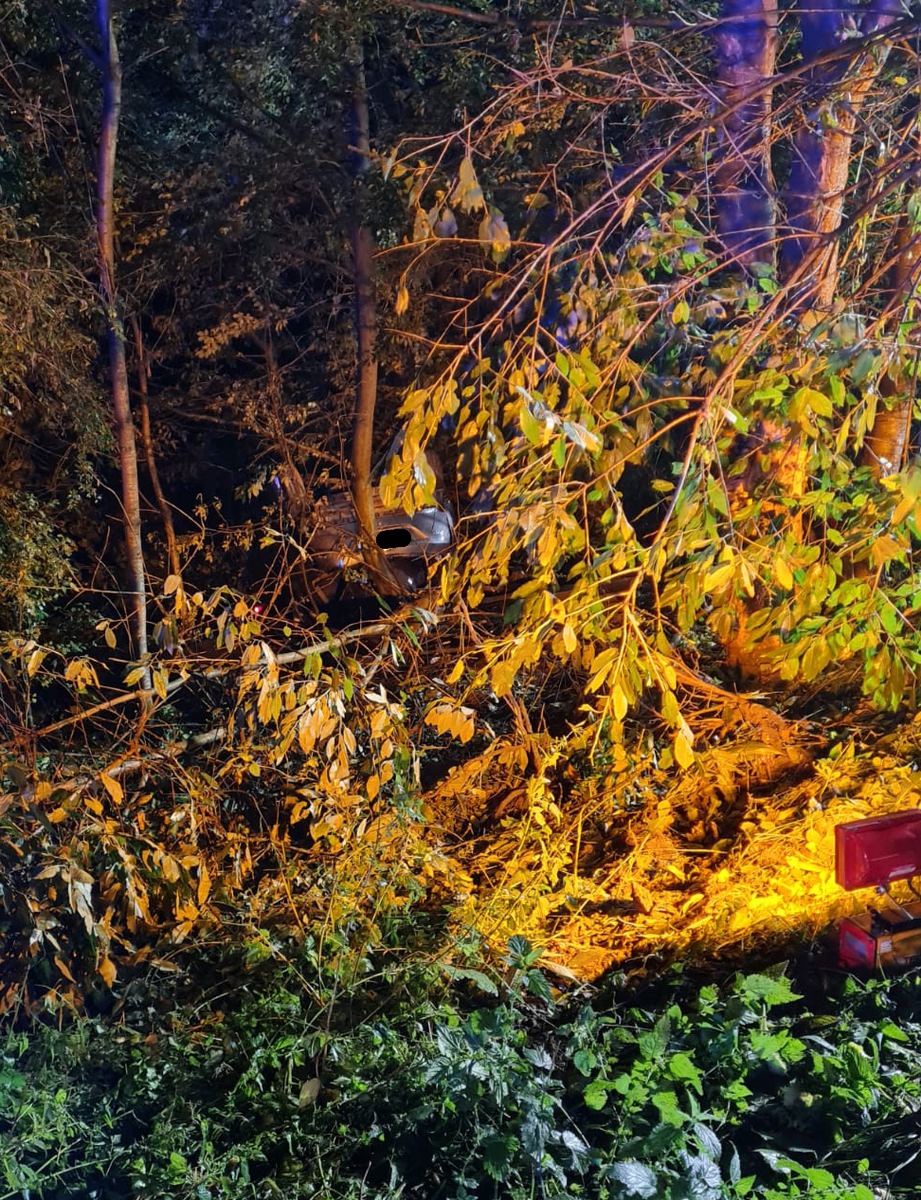 FW Ratingen: Turbulenter Dienst für die Feuerwehr Ratingen - mehrere Einsätze