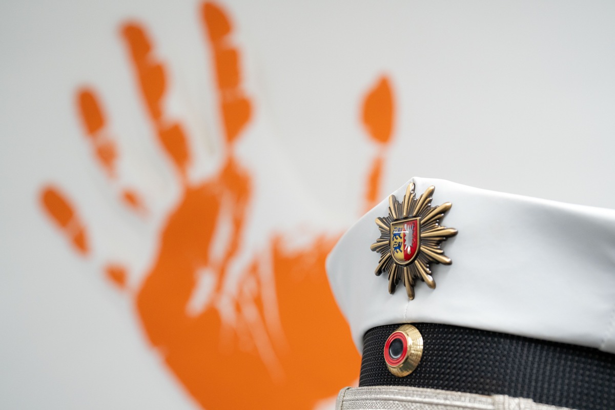 POL-SH: Orange Day 2025: Die Landespolizei Schleswig-Holstein zeigt Flagge gegen Gewalt an Frauen