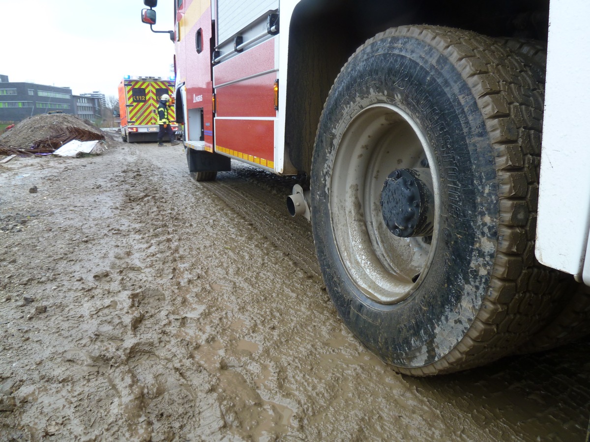 FW-Heiligenhaus: Bauarbeiter stürzte von Gerüst (Meldung 23/2019)