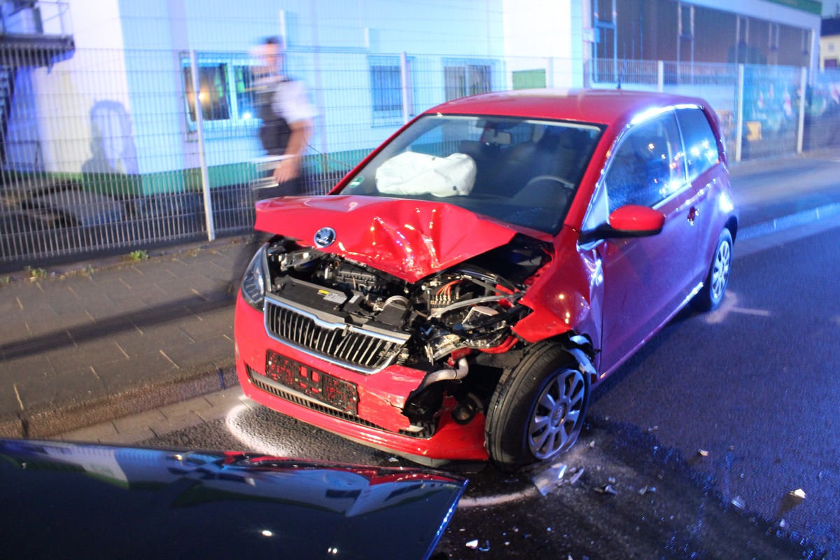 POL-HA: Frontalunfall auf gerader Strecke in Haspe