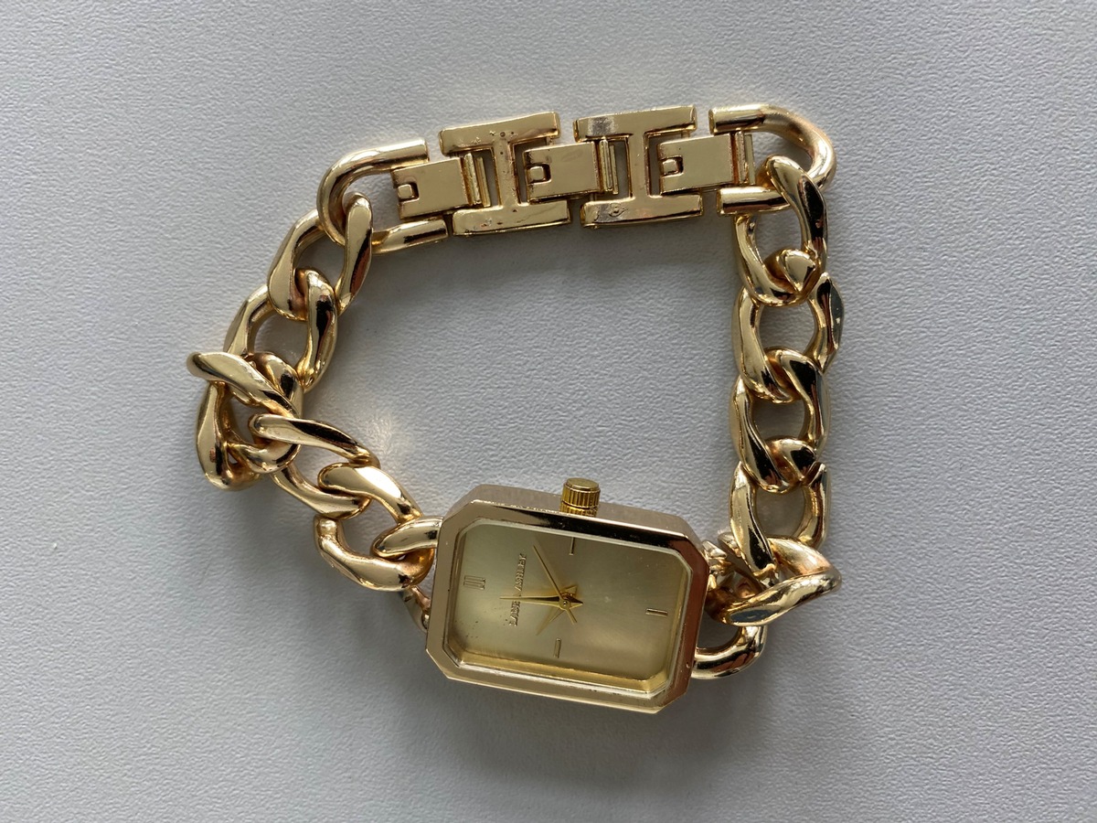 POL-HL: Stadtgebiet Lübeck / Sichergestellte Armbanduhr - Eigentümer gesucht