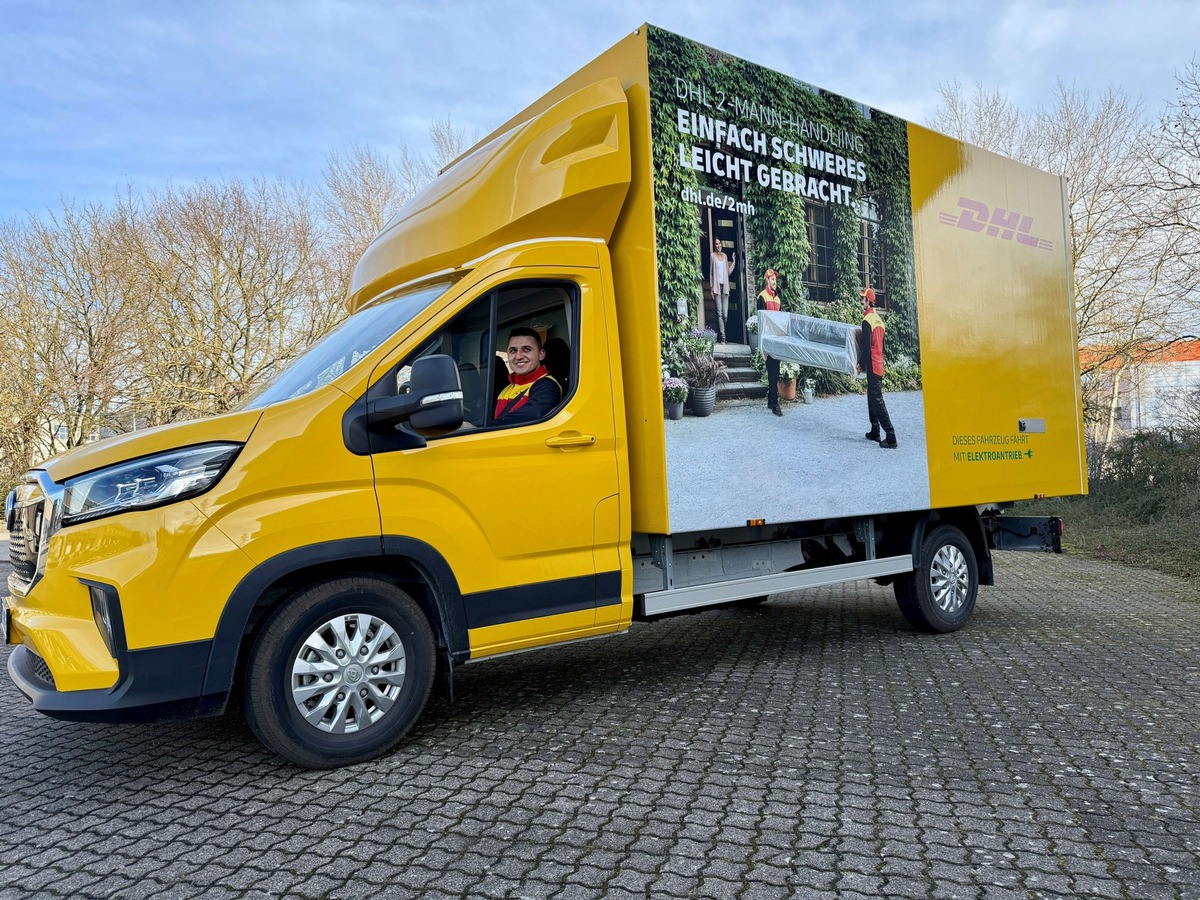 PM: DHL 2-Mann-Handling erweitert E-Flotte für letzte Meile / PR: DHL 2-Mann-Handling Expands Electric Fleet for Last Mile Delivery