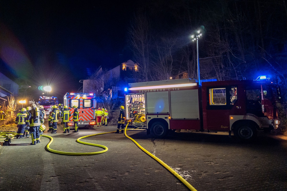 FW Finnentrop: Küchenbrand in Finnentrop - Deutmecke