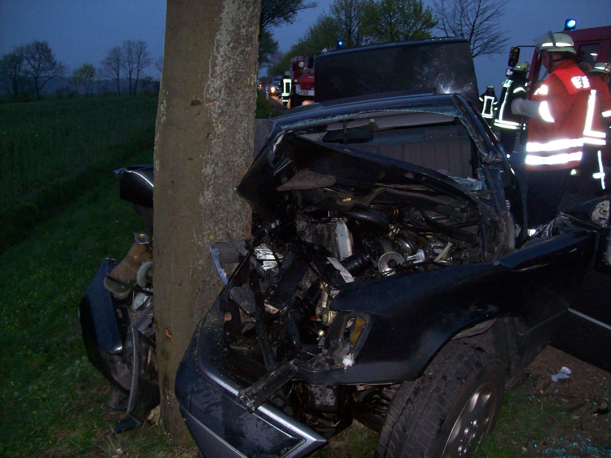 POL-STH: Unfall mit einem schwerverletzten auf der B441