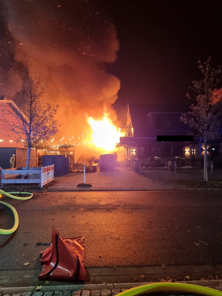 POL-WHV: Brand einer Lagerhalle in Wilhelmshaven