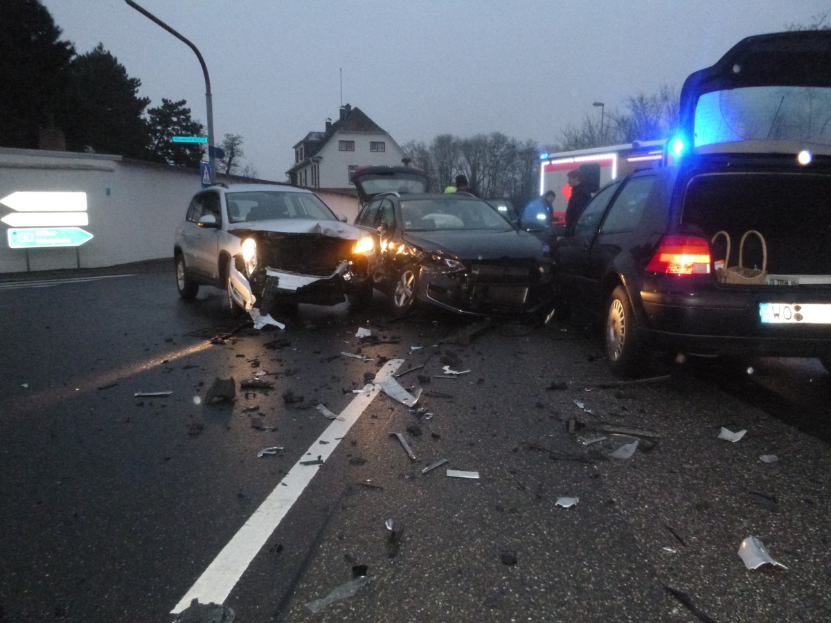 POL-PDWO: Unfall - Vorfahrt missachtet