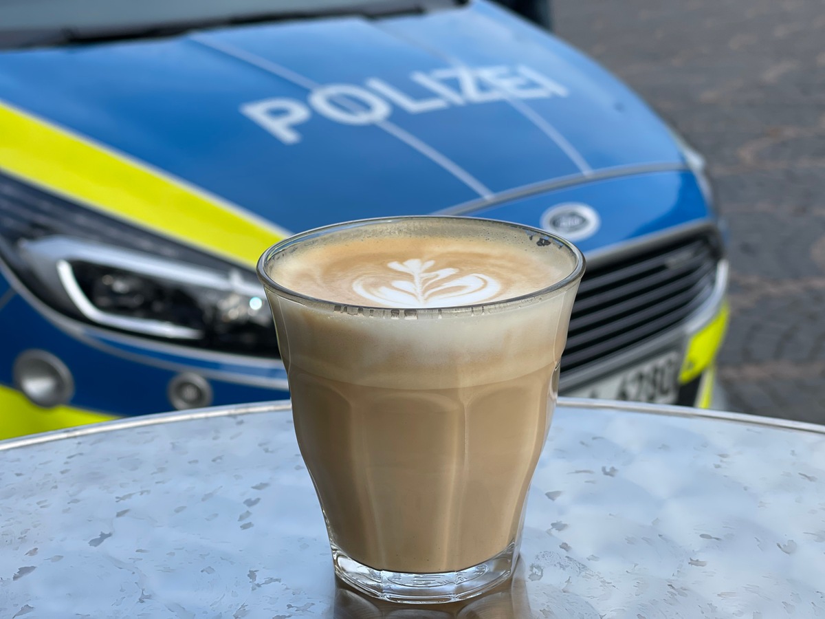 POL-NE: &quot;Coffee with a cop&quot; - Kommen Sie am Dienstag, den 12.04.2022 bei einer Tasse Kaffee mit der Polizei ins Gespräch