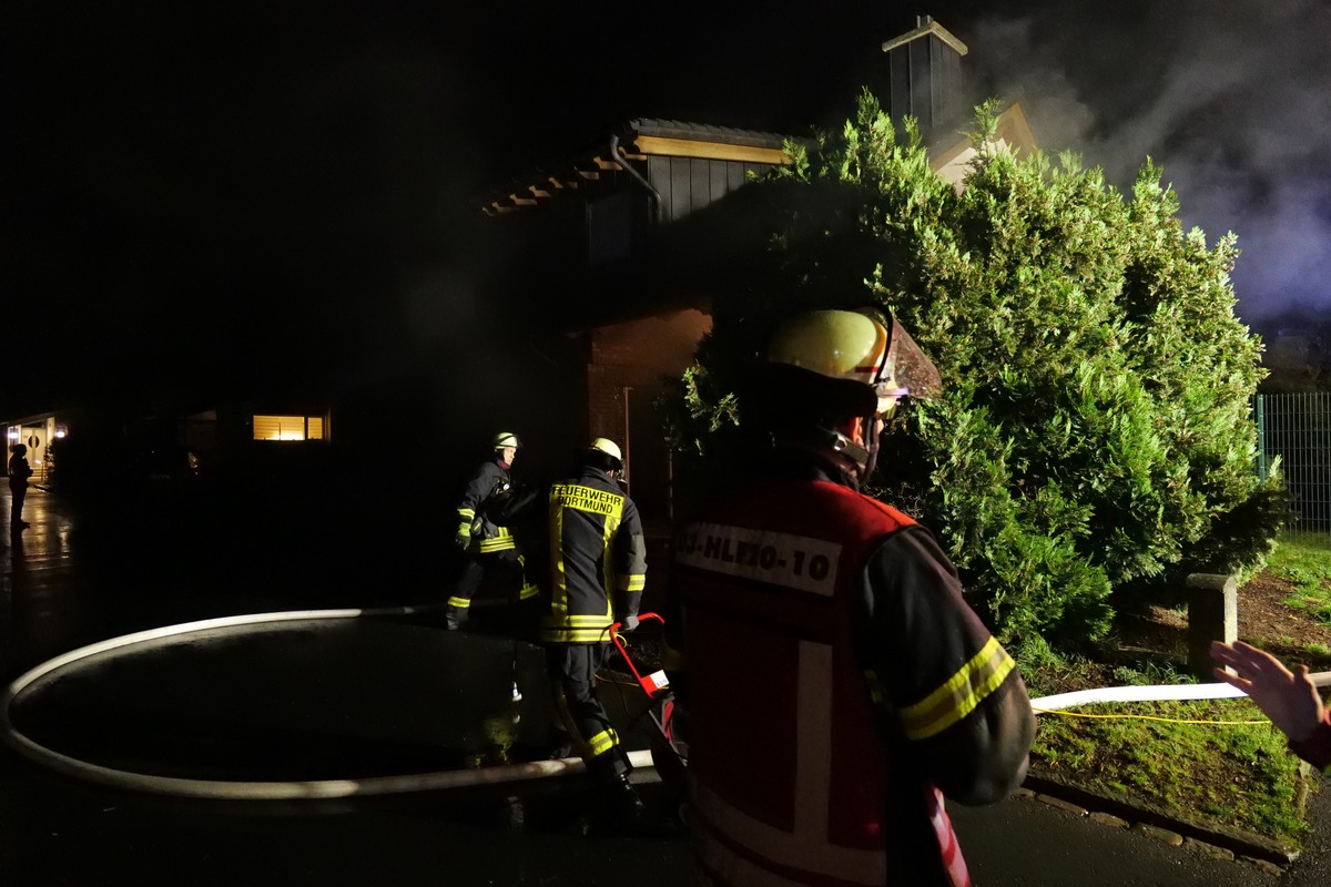 FW-DO: Kellerbrand in Dortmund Aplerbeck