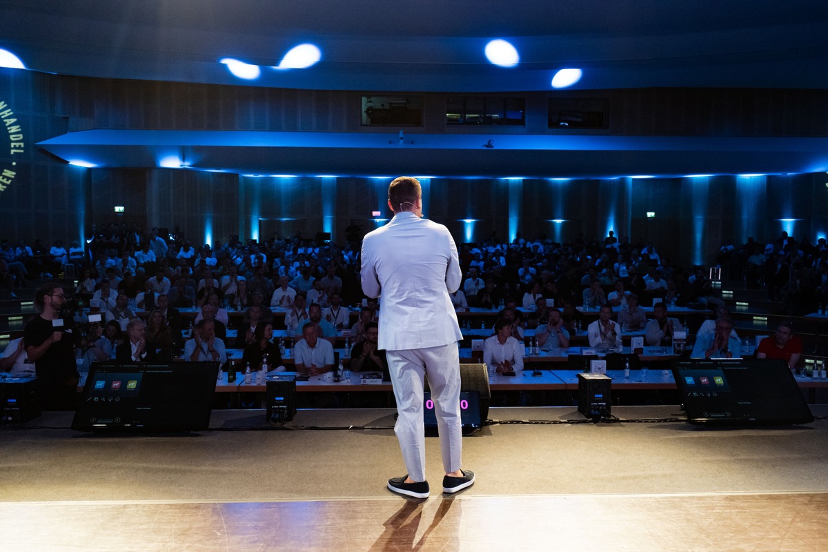 Große Begeisterung bei den Teilnehmern des ersten IMMOKONGRESS