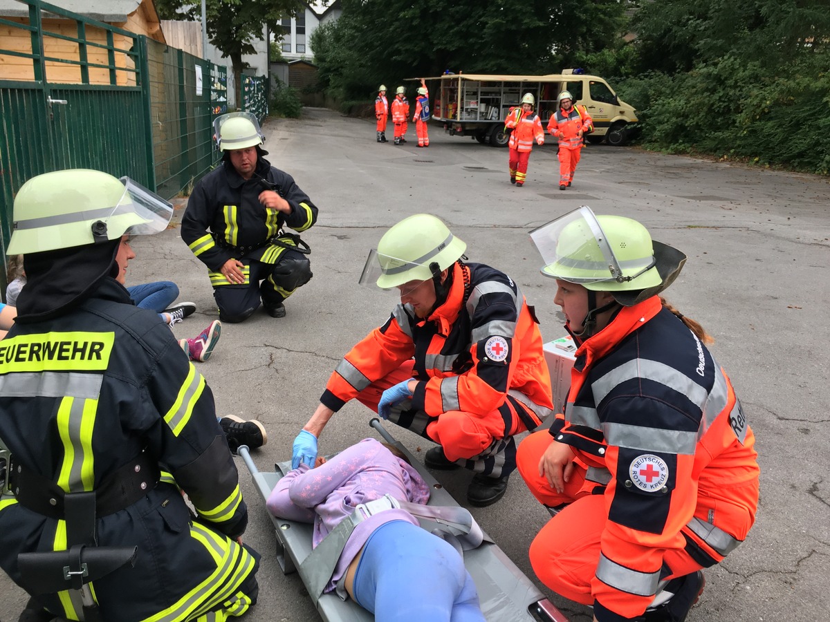 FW-HAAN: Übung: Explosion in Schule