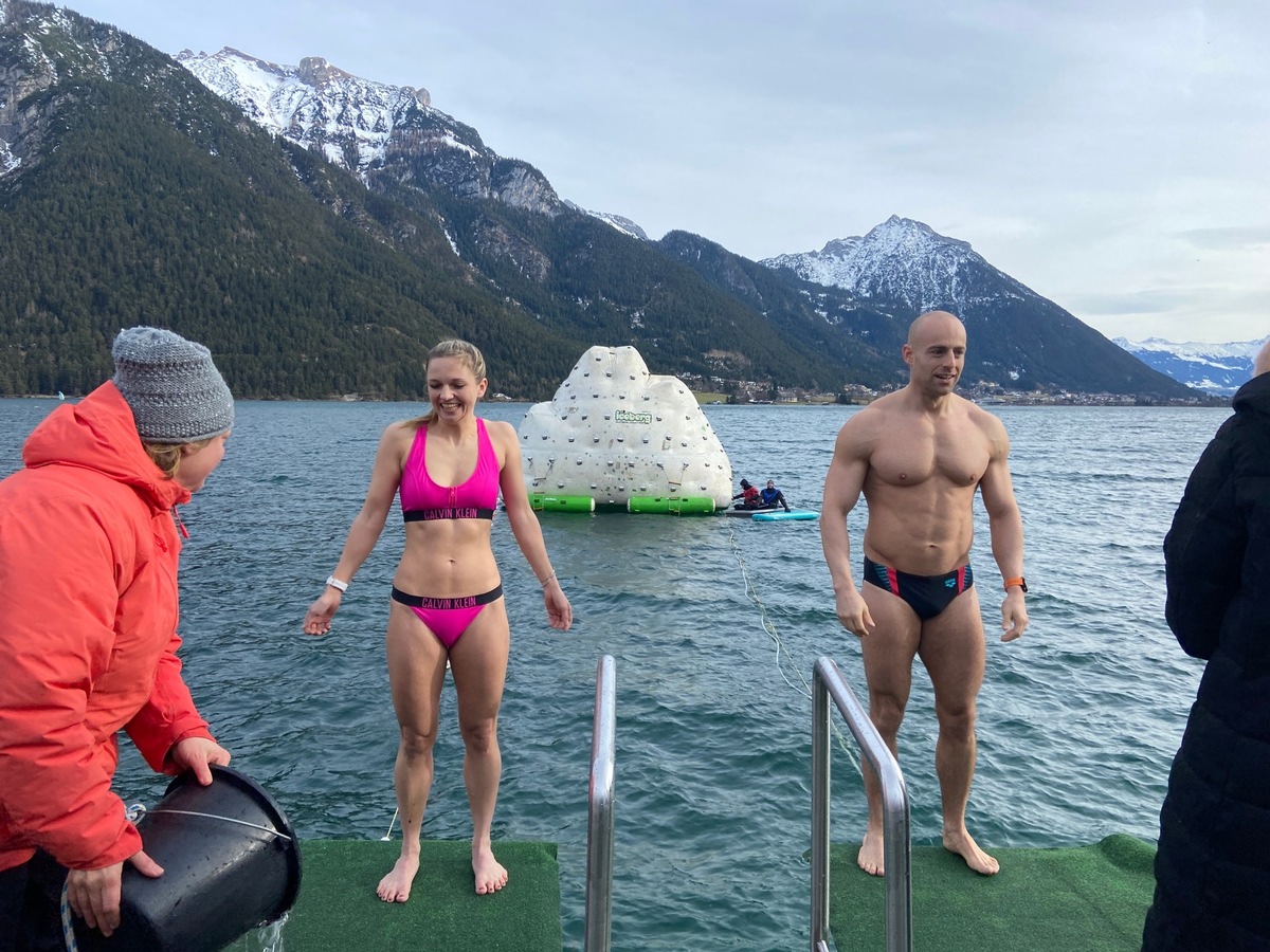 Mit allen Wassern gewaschen: 21. Silvesterschwimmen in Pertisau