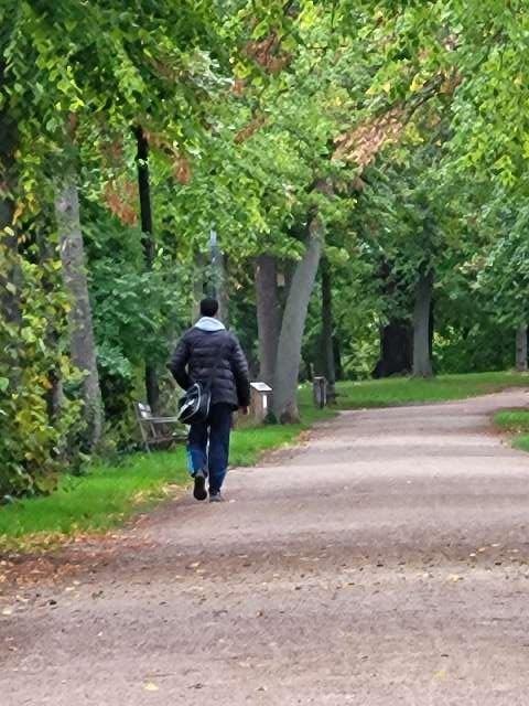 POL-GÖ: (448/2022) Taten am Kiessee und auf dem Ernst-Honig-Wall - Polizei Göttingen fahndet mit Phantombild und Handyfoto nach unbekanntem Exhibitionisten