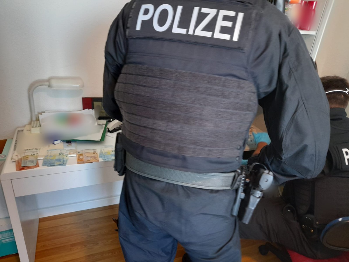 BPOLD PIR: Im Auftrag der Generalstaatsanwaltschaft Berlin und der Staatsanwaltschaft Leipzig ging die Bundespolizei heute in zwei voneinander unabhängigen Verfahren in sieben Bundesländern gegen Schleuser vor.