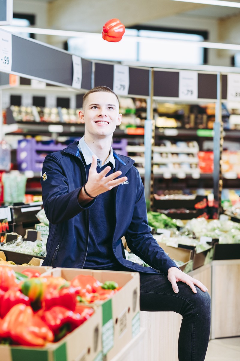 Willkommen im #TeamLidl: Über 1.500 Azubis starten in eine Zukunft mit Verantwortung und Perspektive / Lidl bietet vielfältige Ausbildungswege mit Top-Aufstiegschancen (FOTO)