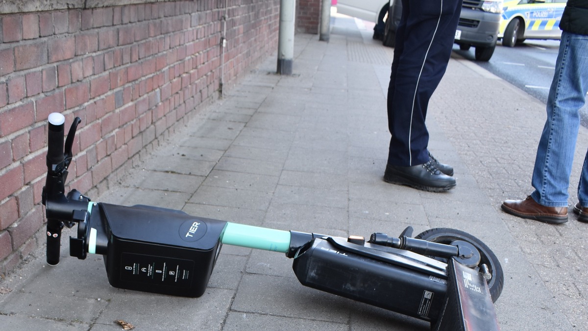 POL-MG: Nutzer eines Miet-Elektrorollers bei Verkehrsunfall schwer verletzt