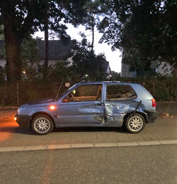 POL-ME: Zwei Leichtverletzte nach Unfall unter mutmaßlichem Alkoholeinfluss - Haan - 2208050