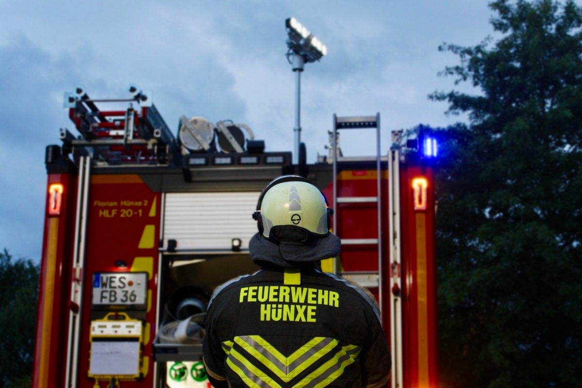 FW Hünxe: Person in verschlossener Wohnung