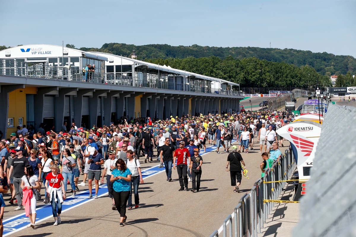 Es geht los: der HJC Helmets Motorrad Grand Prix Deutschland ist startklar