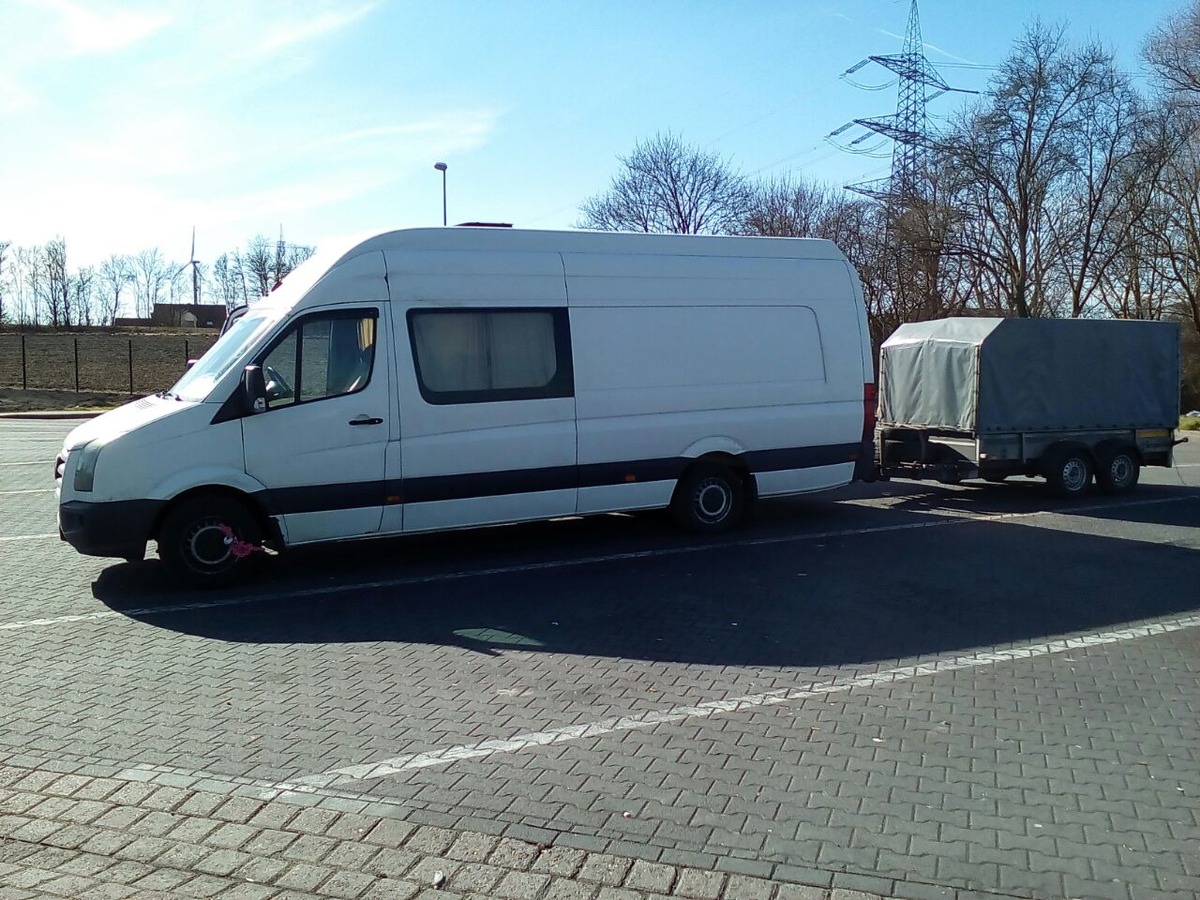 POL-PDNW: BAB 61, Raststätte Dannstadt West: Polizei stoppt um mehr als 42 Prozent überladenen Kleintransporter.