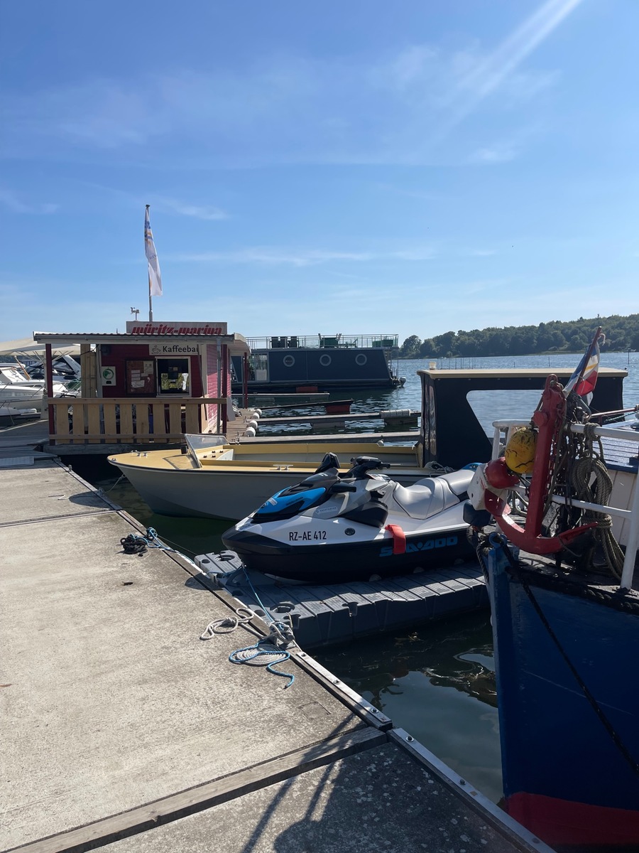 LWSPA M-V: Diebstahl eines Jetski aus dem Yachthafen Müritz