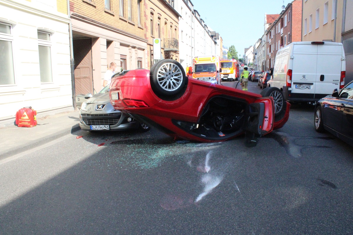 POL-RBK: Odenthal - Audi überschlägt sich und rutscht in den Gegenverkehr