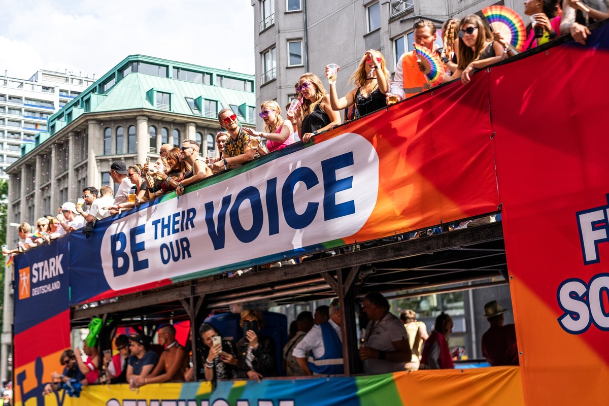 +++ Pressemeldung: STARK Deutschland setzt beim CSD in Berlin ein Zeichen für mehr Solidarität und Empathie +++