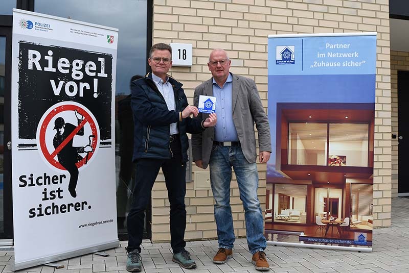 POL-ST: 50. Plakette &quot;Zuhause sicher&quot; für den Wohnungsverein Rheine eG