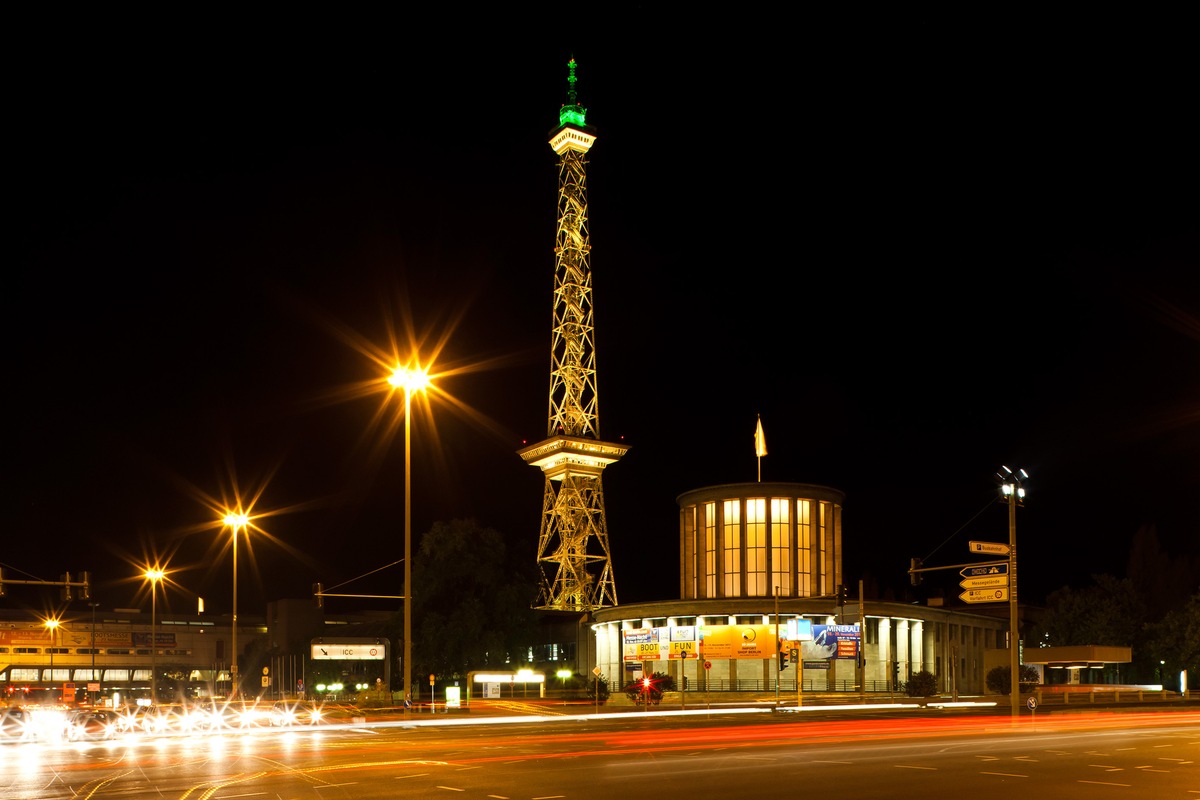 Berliner Funkturm schließt ab dem 7. Juli für zehn Wochen wegen Wartungsarbeiten und IFA-Events (FOTO)