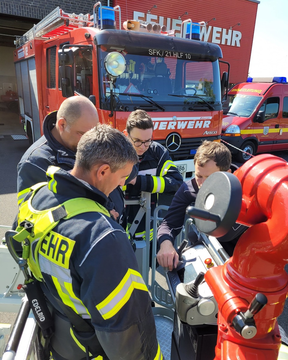 FW Selfkant: 16 neuen Atemschutzgeräteträger für die Feuerwehr