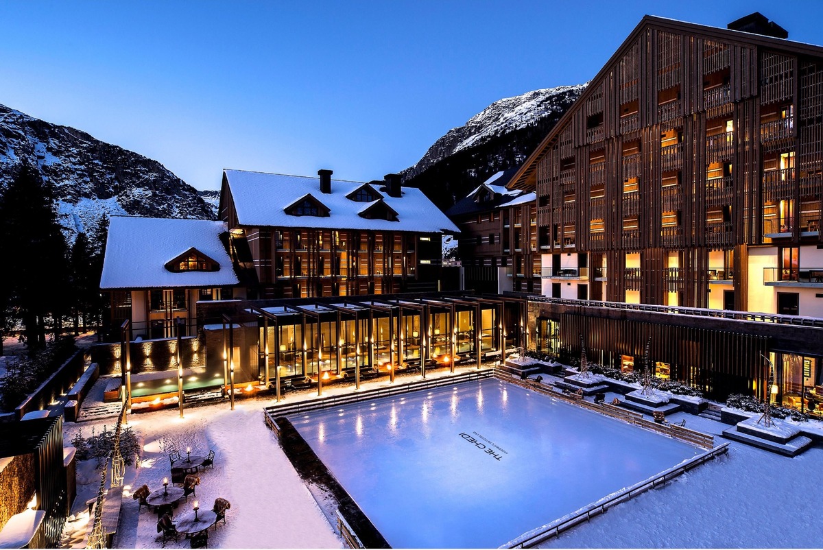 Medienmitteilung - Immobilienverkäufe, Auslastung Hotel The Chedi Andermatt, Golf Course und Bergbahnen auf Rekordniveau