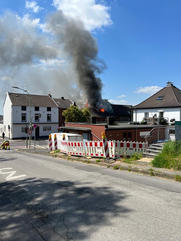 FW-Stolberg: Dachstuhlbrand