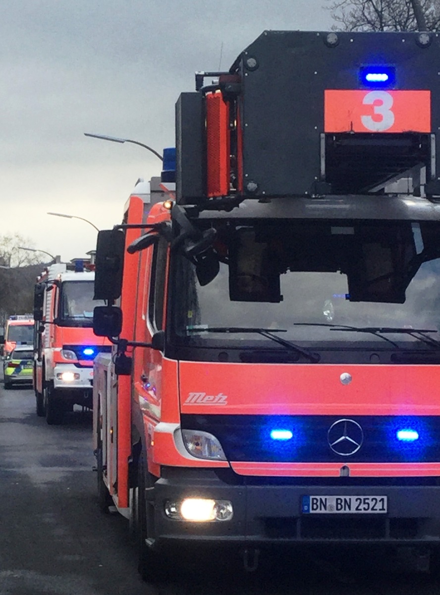 FW-BN: Arbeitsreicher Morgen für die Feuerwehr Bonn