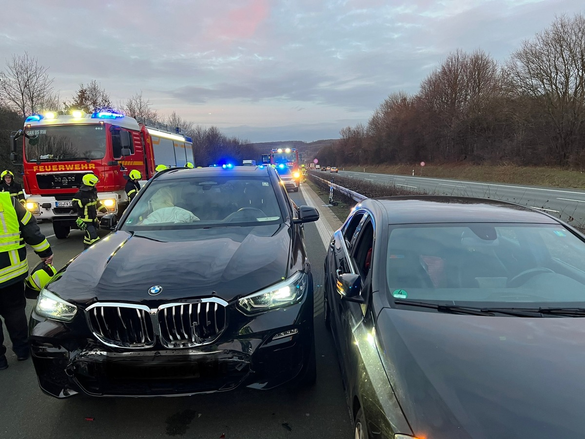 FW Sankt Augustin: Verkehrsunfall mit vier PKW auf der Autobahn A3