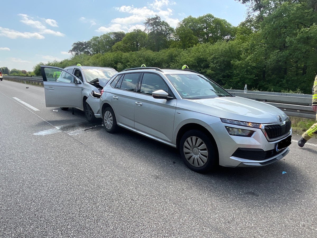 FW Alpen: Drei Einsatzstellen auf der Autobahn 57